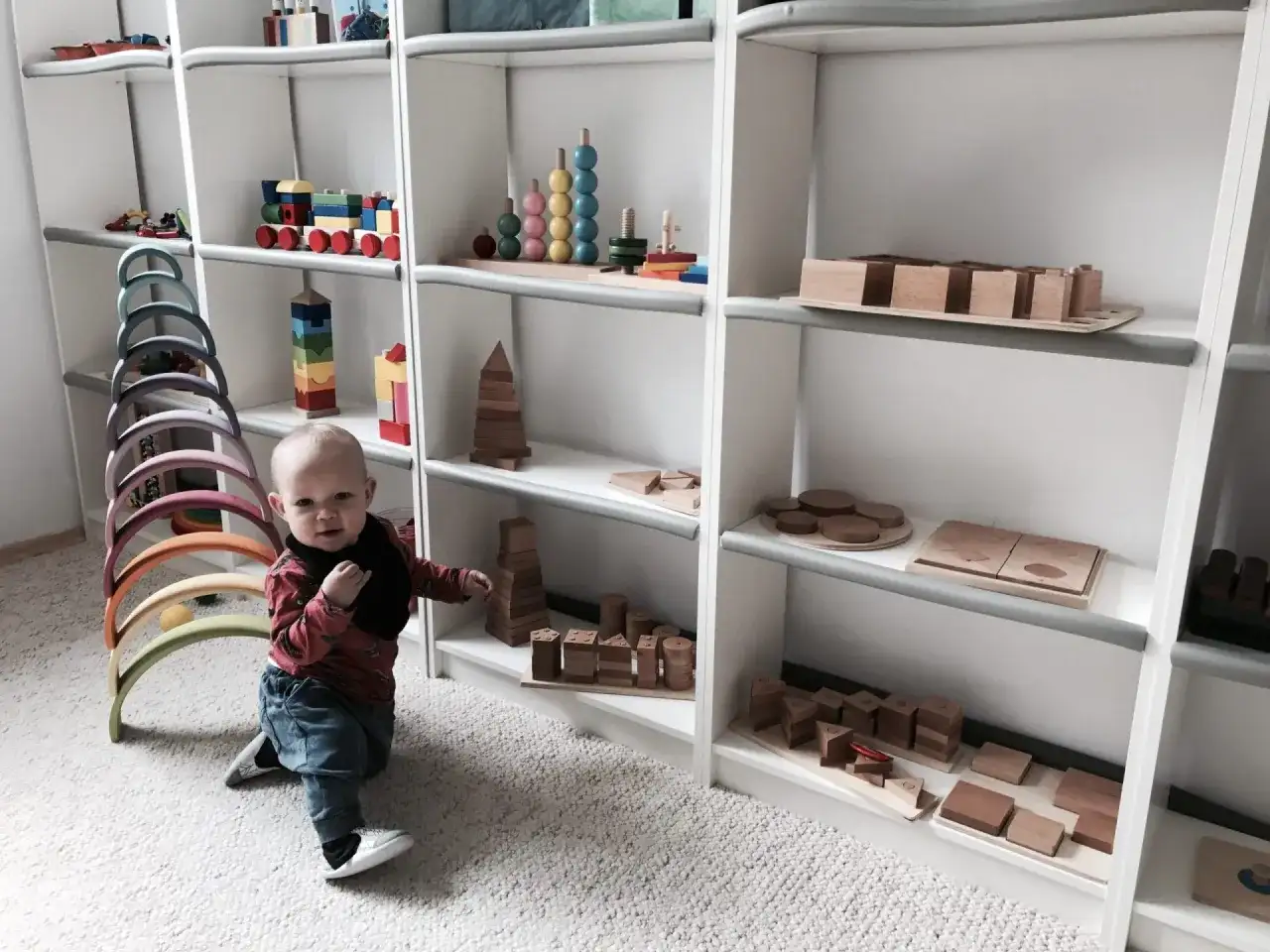 Bawialnia Montessori - jak ją urządzić bez przepłacania?